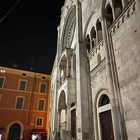 Loft Albinelli Nel Cuore Di Modena Con Pass Ztl Incluso