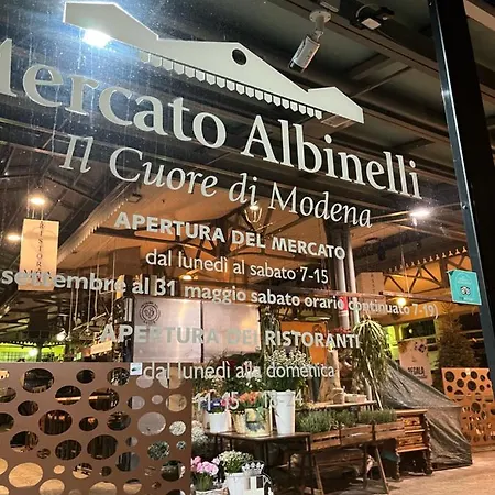 Loft Albinelli Nel Cuore Di Modena Con Pass Ztl Incluso