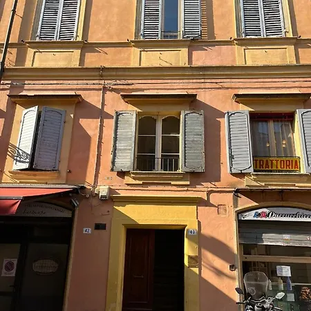 Lägenhet Loft Albinelli Wi-fi E Parcheggio Gratis In Centro Modena