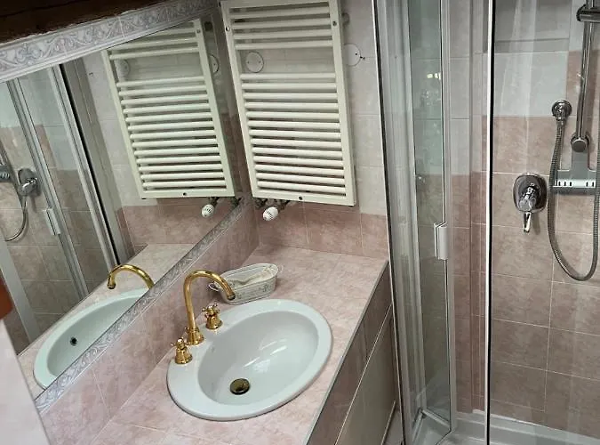 Loft Albinelli Wi-fi E Parcheggio Gratis In Centro 公寓